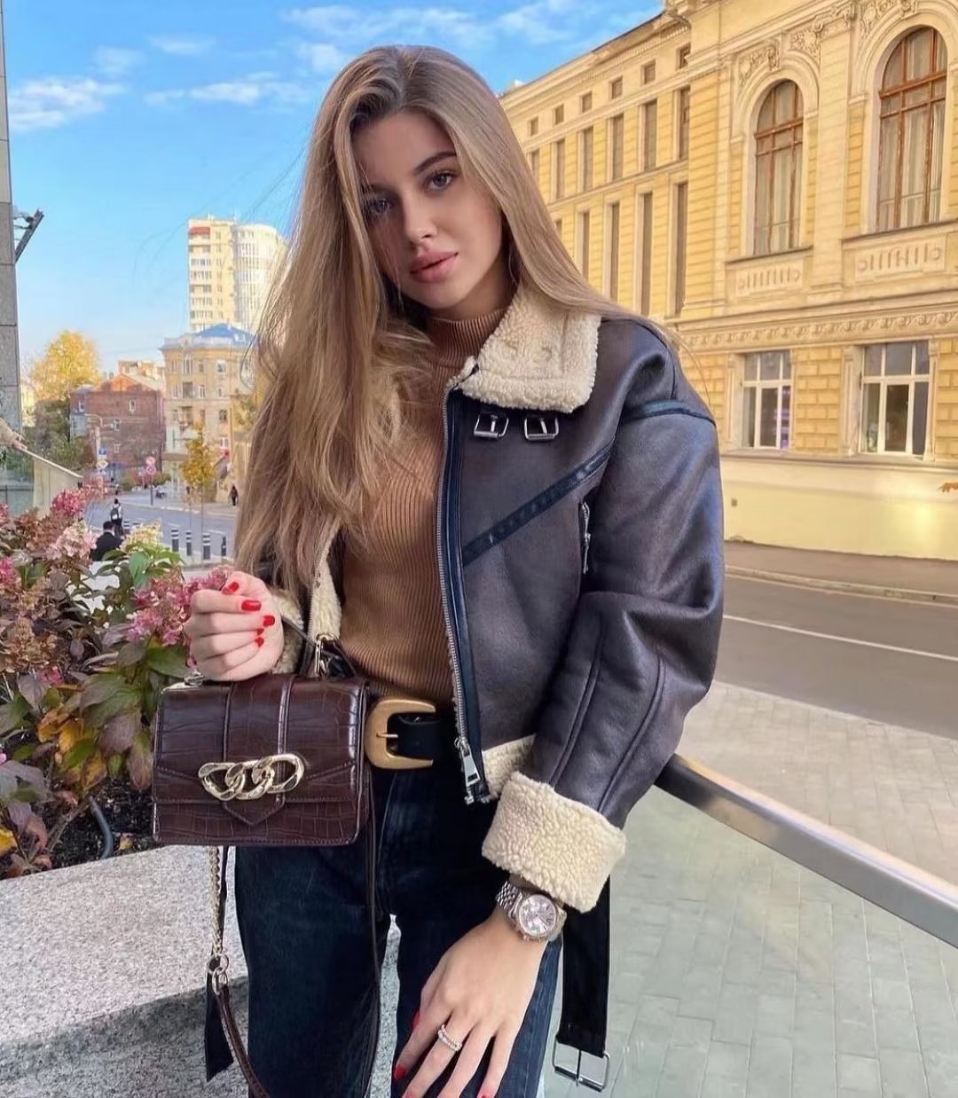 Giacca da donna alla moda autunno, spessa e calda, in pelliccia sintetica, vintage, a maniche lunghe, con cintura e orlo, capispalla da donna, eleganti top