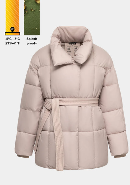Vista frontale della giacca invernale da donna imbottita con cintura - Design elegante in beige