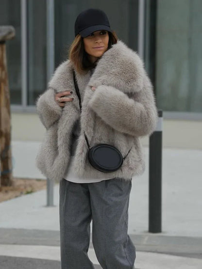 Caldo ed elegante cappotto in pelliccia sintetica da donna invernale spesso a maniche lunghe, tinta unita, 2024, nuovo capospalla da strada alla moda per donna