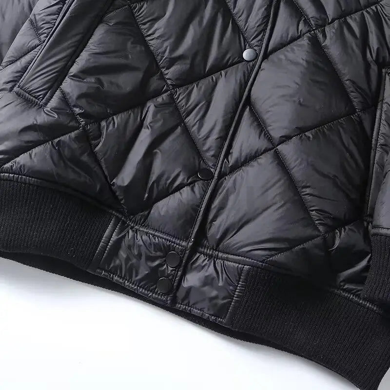 Giacca trapuntata da donna con chiusura a bottoni - ideale per l'autunno/inverno