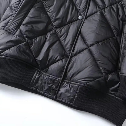 Giacca trapuntata da donna con chiusura a bottoni - ideale per l'autunno/inverno