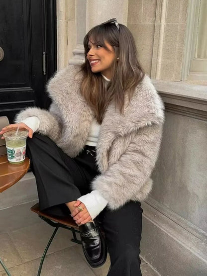 Y2K TRAF Cappotti oversize in pelliccia sintetica da donna alla moda 2024 Giacche invernali spesse e calde Casual con tasche Eleganti da donna Nuovi capispalla