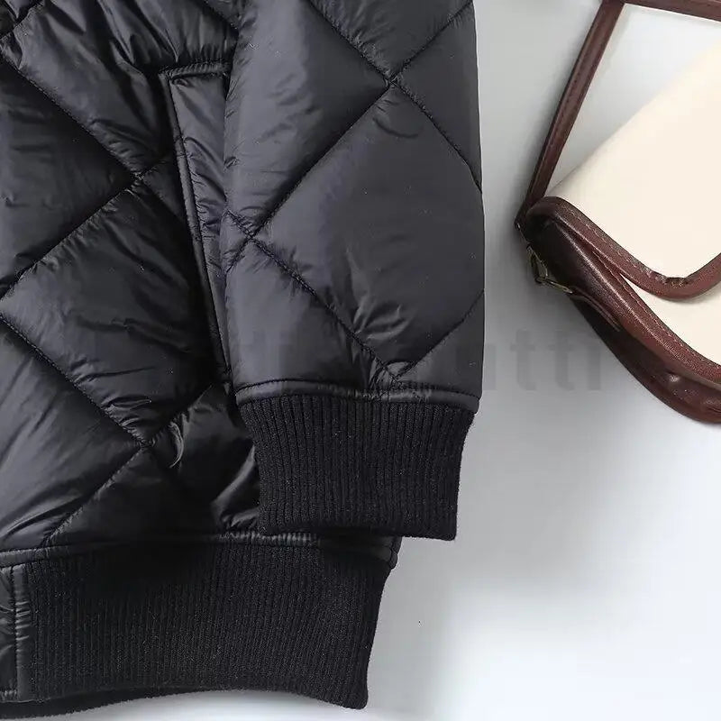 Giacca casual autunnale nera con maniche lunghe - Design minimalista
