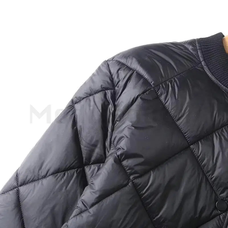 Dettaglio del tessuto della giacca casual trapuntata - Qualità e stile