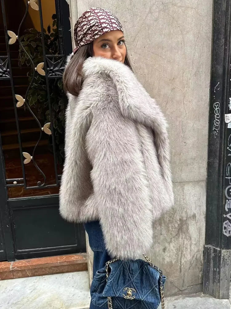 Y2K TRAF Cappotti oversize in pelliccia sintetica da donna alla moda 2024 Giacche invernali spesse e calde Casual con tasche Eleganti da donna Nuovi capispalla