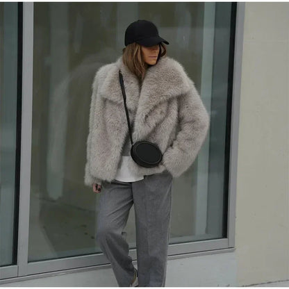 Caldo ed elegante cappotto in pelliccia sintetica da donna invernale spesso a maniche lunghe, tinta unita, 2024, nuovo capospalla da strada alla moda per donna